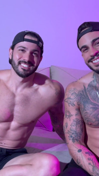 Azael Maluma folla burbuja muscular cruda Papi colgado