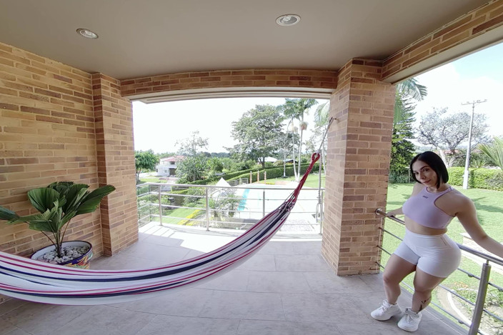 VR Latina: Take me harder