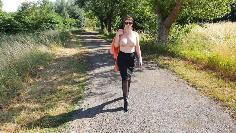 UserBitch1: Naked in Suspenders Outdooe