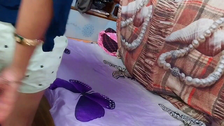 Hotannudown: Moje nevlastní sestra konečně souhlasila s análním sexem