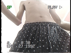 Ruben Dary: Mladý si honí v posteli svého nevlastního otce