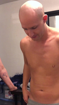Věštkyně mu řekne, aby se přemístil
