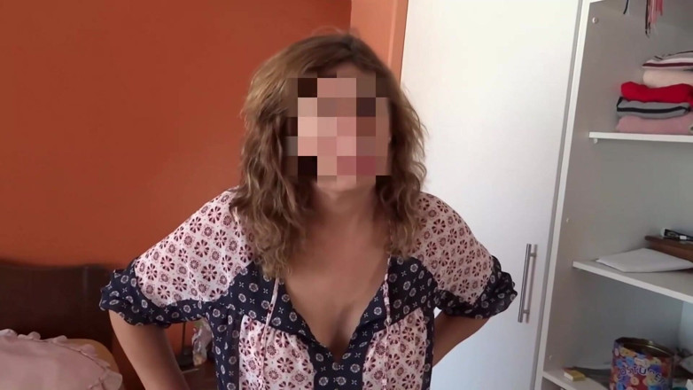 Ardientes69: Üvey Oğlum Bana Büyük Sert Yarağını Gösteriyor Ve Boşalması Için...