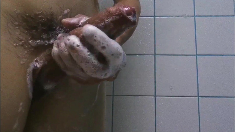 SEXY_GUYBEST: Dans sexy la duș cu un Boner