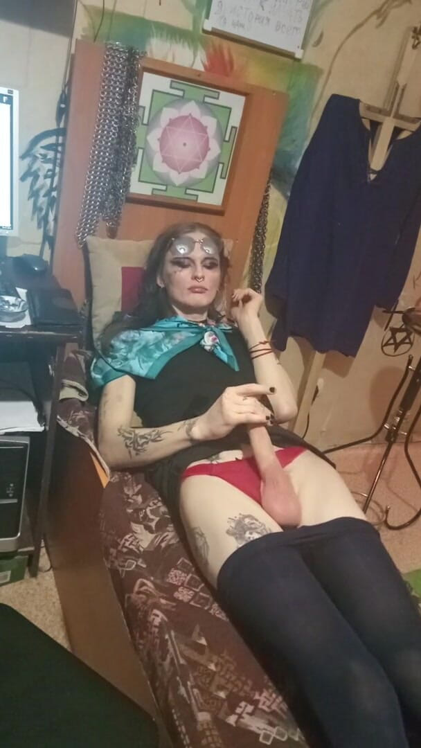 Rainbowdracat: สาวประเภทสองหวานๆ กำลังชักว่าว