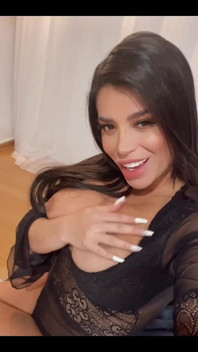 Who Is Horny Here Like Me?