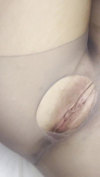 Nylons reißen und große muschi spreizen