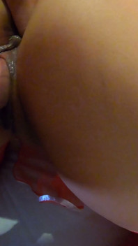 Grande sborrata sulla sua figa - sta sodomizzando la figa di un vero ragazzo fino a quando non viene