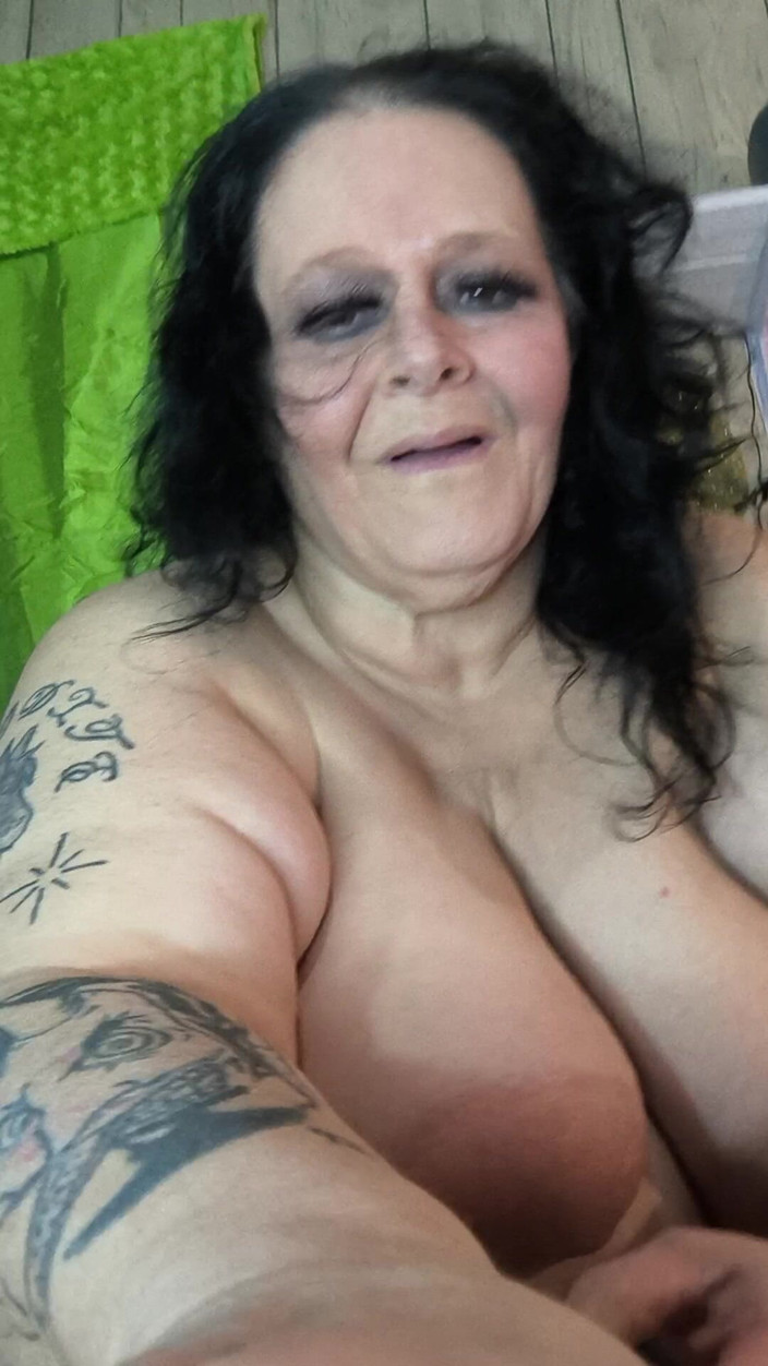 HerculesnVENUS: Děvka chce 10 uvnitř své šťavnaté krabičky hříchu