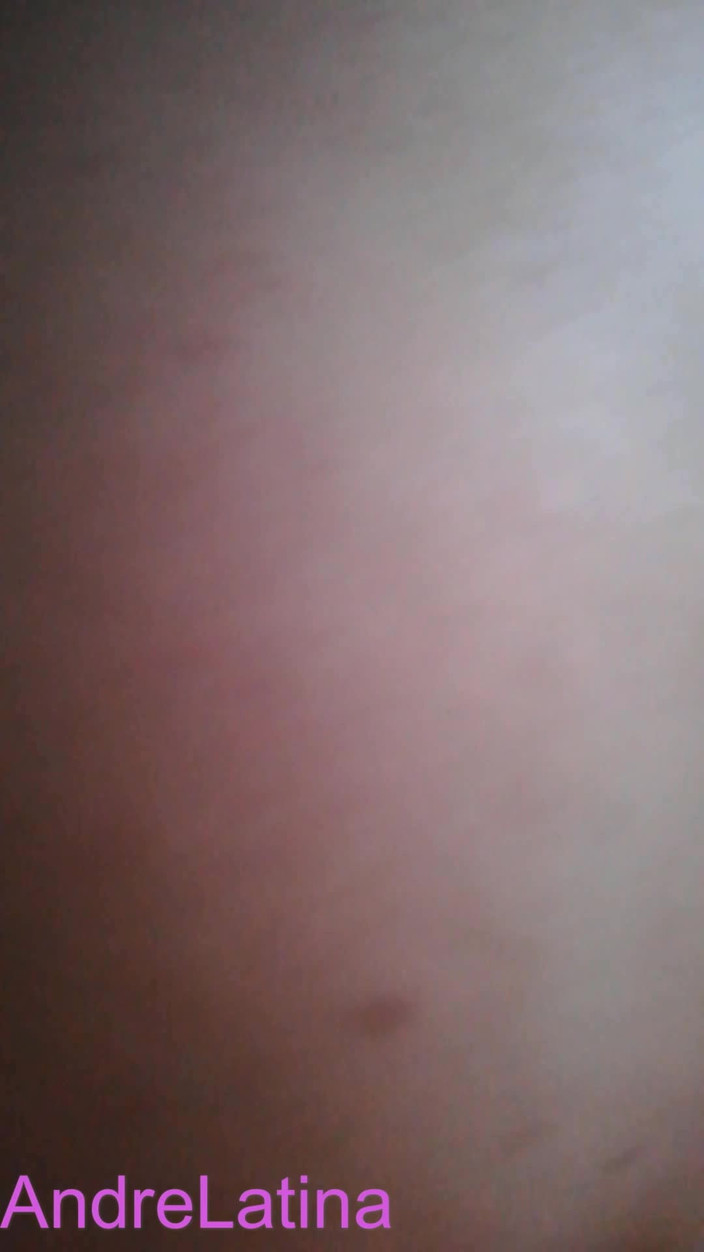 Gatita latina: Grosso sedere che cavalca il cazzo di un vecchio