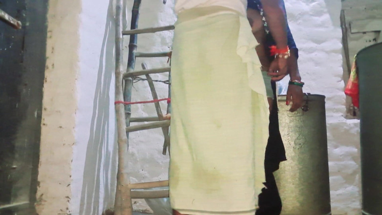 Trilokinath: Tôi tặng một cú bắn kiểu chó cho Komalon Rakshabandhan