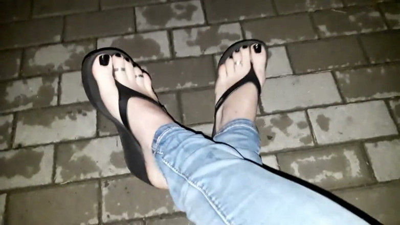 Heelex: Crossdresser Jerking off in a Public Place