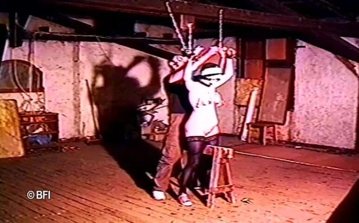 Slave Seks: 车库惩罚