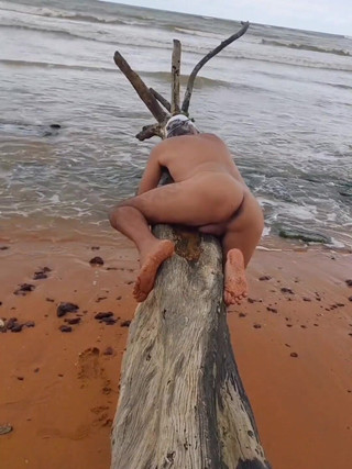 Ladysilvas: 해변의 Ladysilva 내 큰 엉덩이