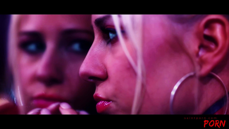 SaintPorn: Carla Cox a Megan Coxxx mají gumovou touhu