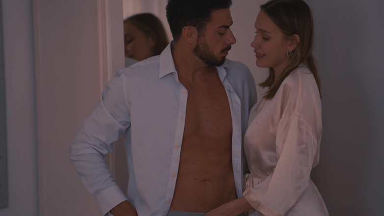 KissCat: Familienhaus S1e5: Tante Erwischt Stiefschwein Milan Cheek Beim Ficken Mit...