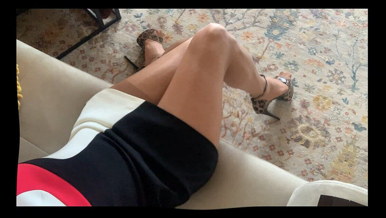 cd_aysemmm: O zíper da madrasta madura foi aberto