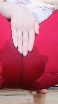 젖어: 거유와 쪼이는 빨간 청바지