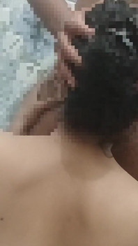Desi Randi w hotelowej toalecie seks z dużym kutasem