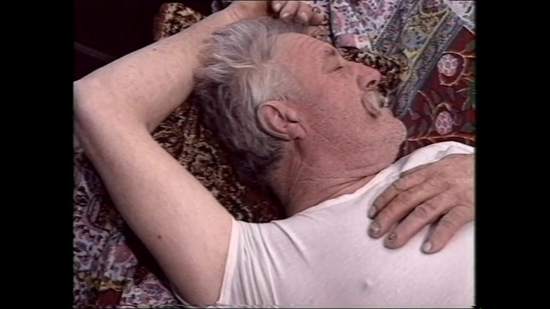 Full Movie XXX: Wanita petani berbulu