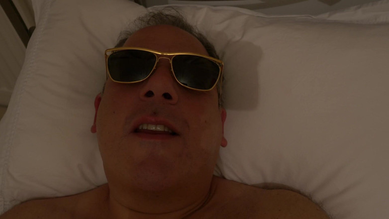 George Rex Solo: POV nacktes wichsen im bett Mit Sonnenbrille und gucken