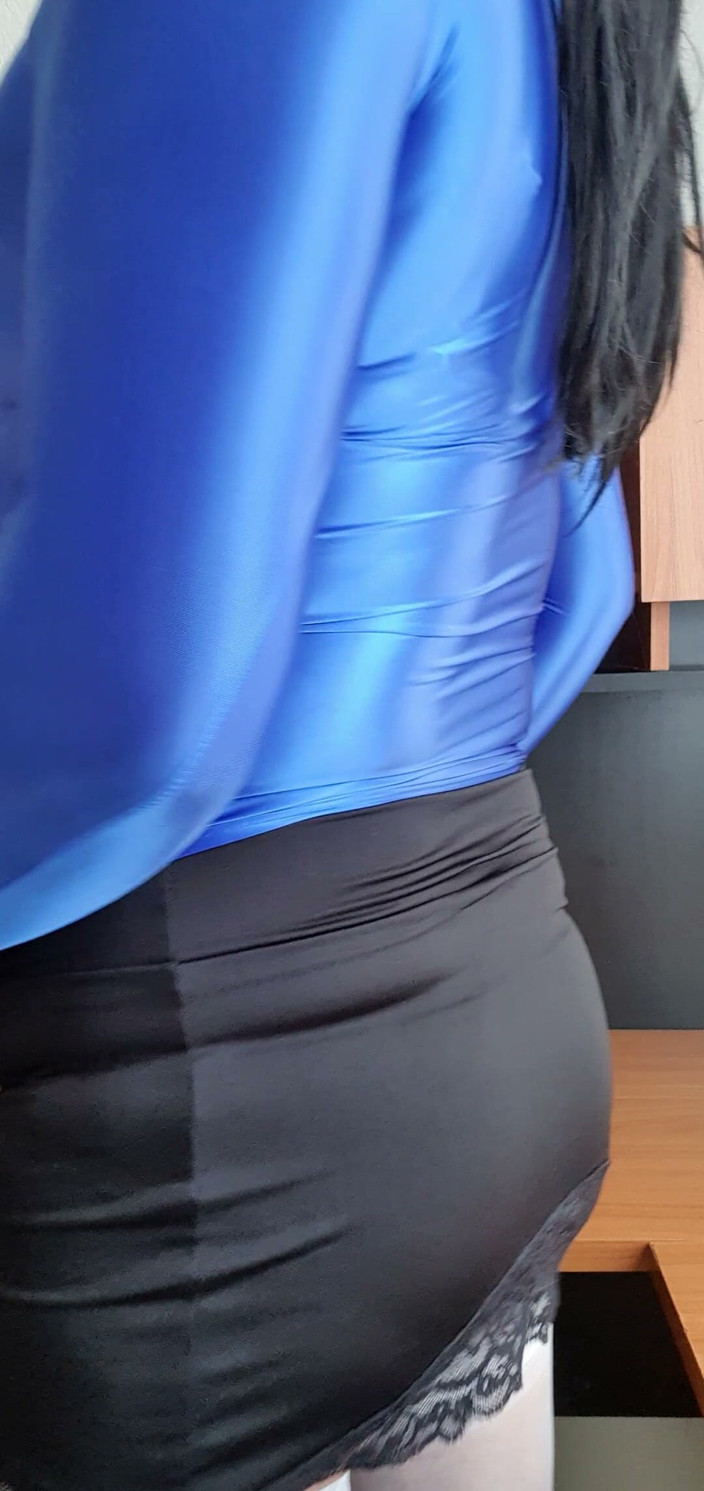 Sexy shinny clothes: Modeling My Blue Spandex Blouse and Pointy Tits