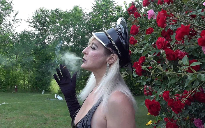Gisela Domina Funhouse: My New Hot Dominatrix Latex Outfit