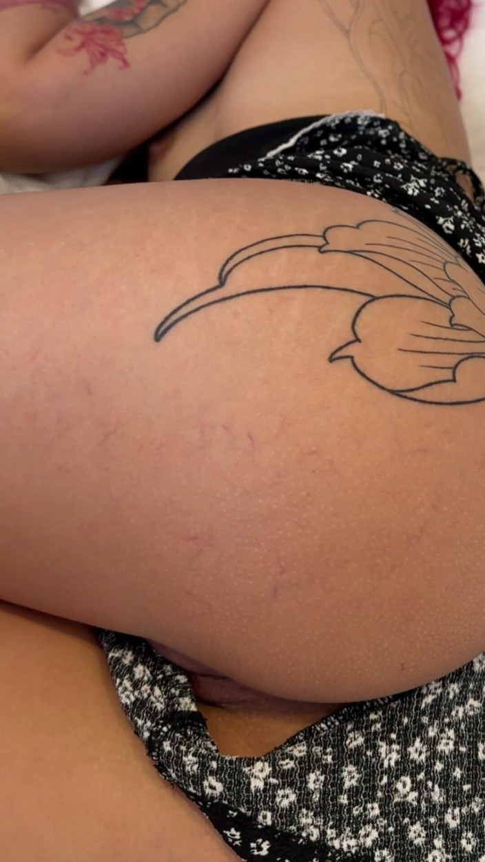 PeeMochi: Teen Girl Surprise Fucked Fingered Till I Pee the Bed,...