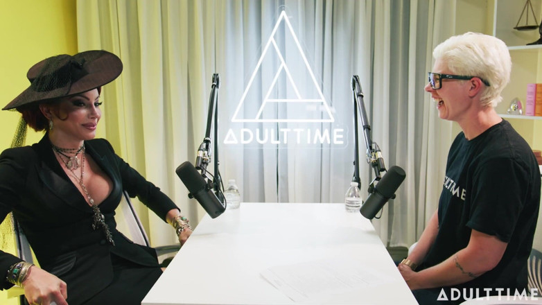 Adult Time Podcast: Ariel Demure, All-trans Org*es, &amp; Gender Dysphoria | the Adult Time Podcast