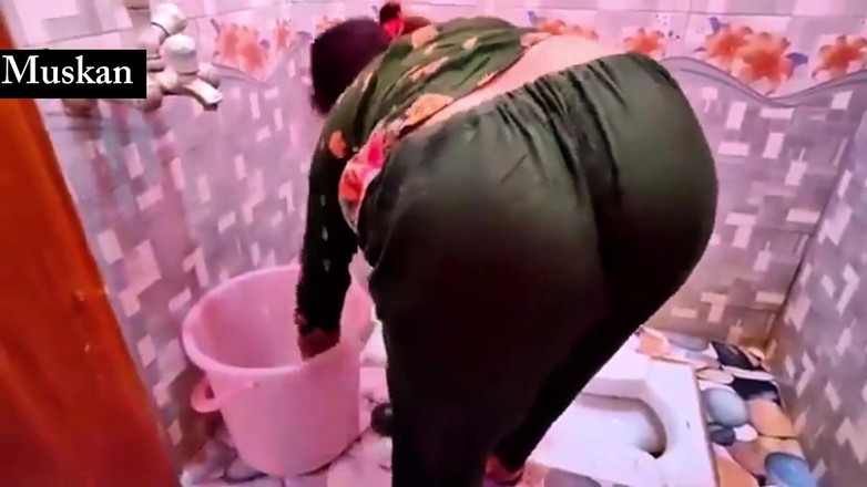 Muskan Rani: 인도 섹시녀 집 청소