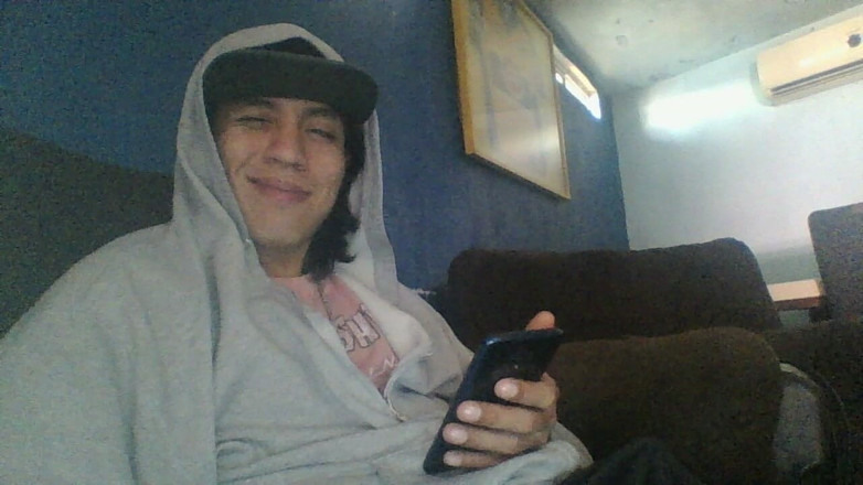 AlexAlejandro13: Eu estava curtindo um bom pornô