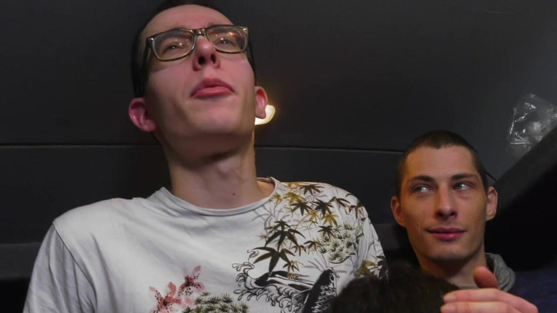 Crunch Boy: Chłopcy pieprzą się w autobusie, część 1