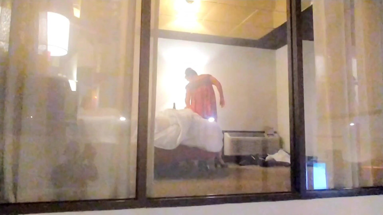 Estebanyanna: Atrapada Viéndola En La Ventana Del Hotel Y Ella Le...