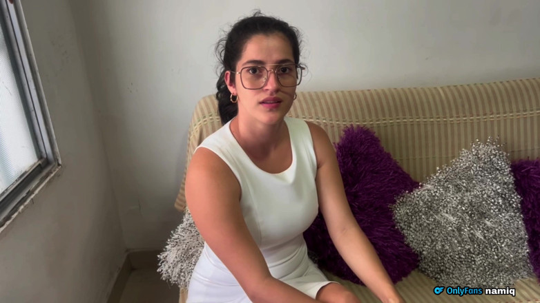Roxxan: Măicuța îmi bate la ușă și îi ating tot corpul cu pula mea