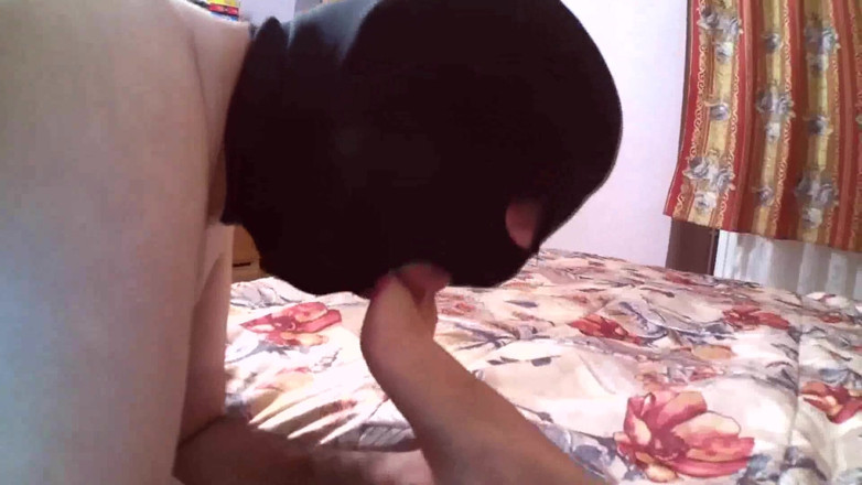 Foot Girls: Foot worship and pussy fingering