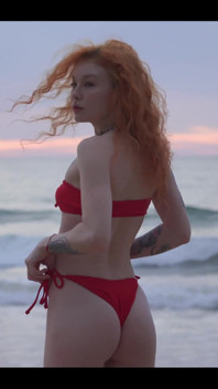 Do I Look Good in Red?