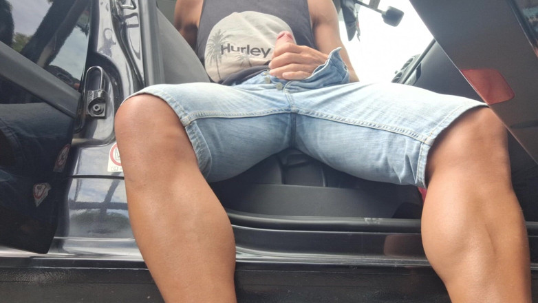 Hotsportfitboy: Car Wank - 쩌는 발정난 내 자지를 바깥으로 쓰다듬어야 했습니다.