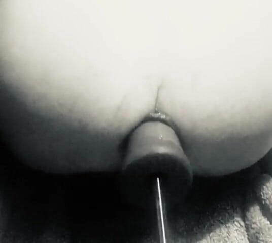 Haggy Baggy: Anal pounding machine fucking