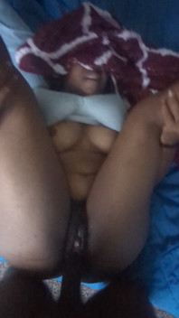 Missionarsstellung ist das beste ebenholz bbw msmeatz wird von schwarzem mann auf dem bett geritten