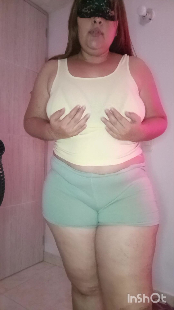 Jaky2023: Мои сиськи твои, чтобы ты пососала papi!