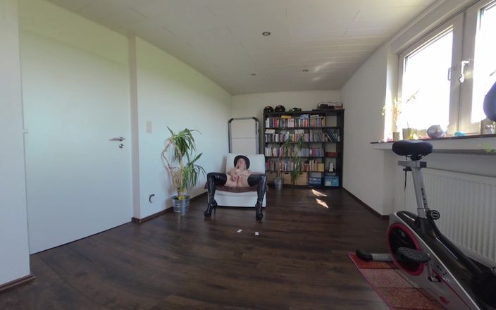 BlondeHexe VR: Скотаркою