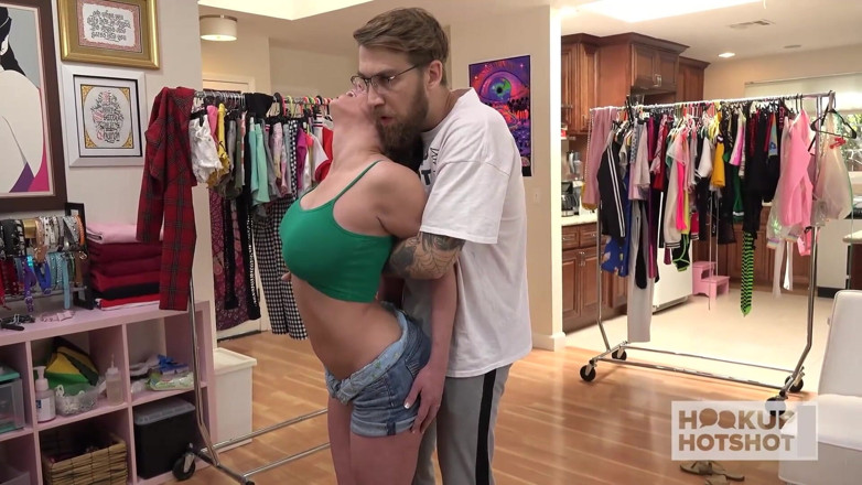 HookUp HotShot-BTS: Bts - si jalang Dee Williams Miang Untuk Seks Kasar Bryan...