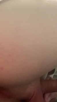 Twink boy fode sua buceta apertada com vibrador