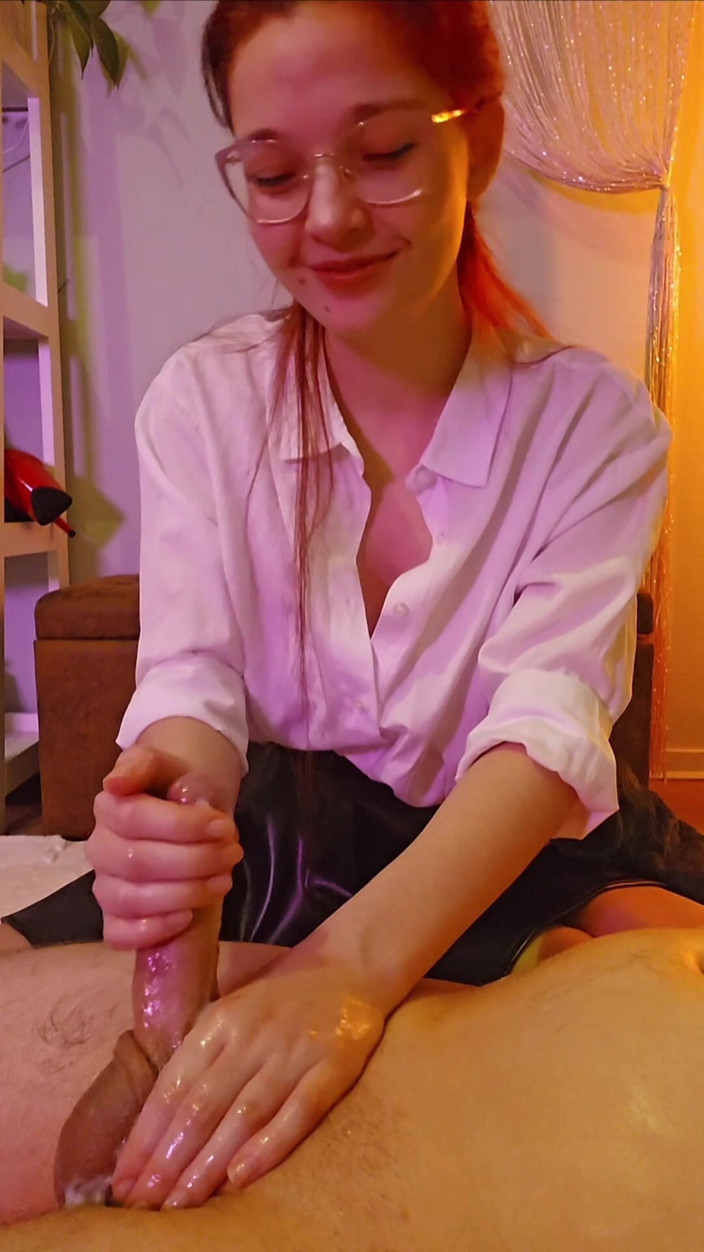 petitesubkitten: Lola lần thứ hai cumpilation