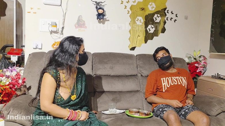 IndianMyra07: Padosi Bhabhi Ki Pyaasi Chut