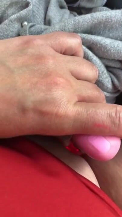 Loola et jim: Masturbation in my car