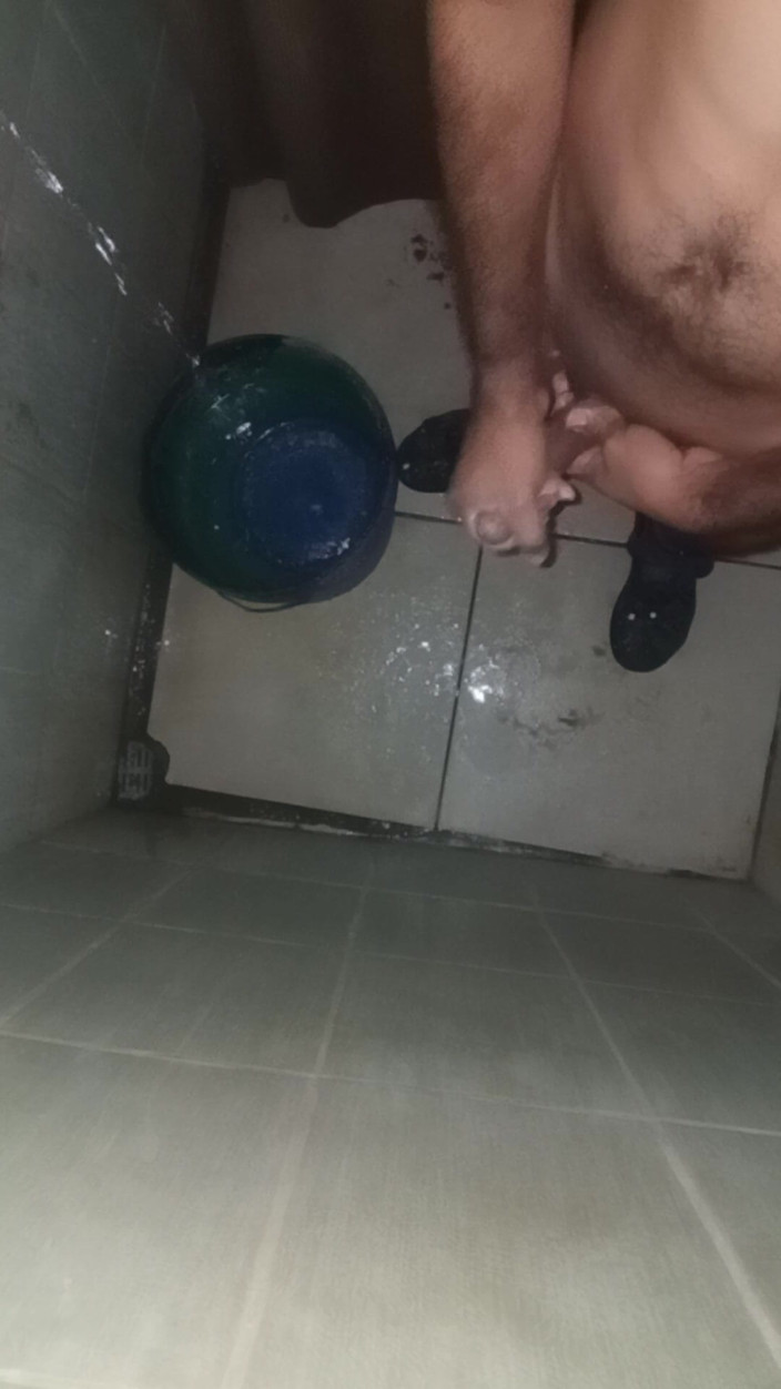 Cute boy jerks off: Jerk Boy Roasts His Handjobs More Than Three Times a...