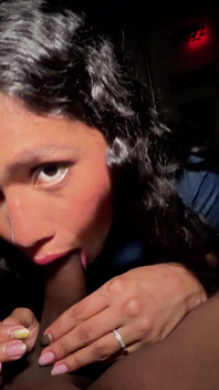Samary Toma Semen En Su Apretado Coño