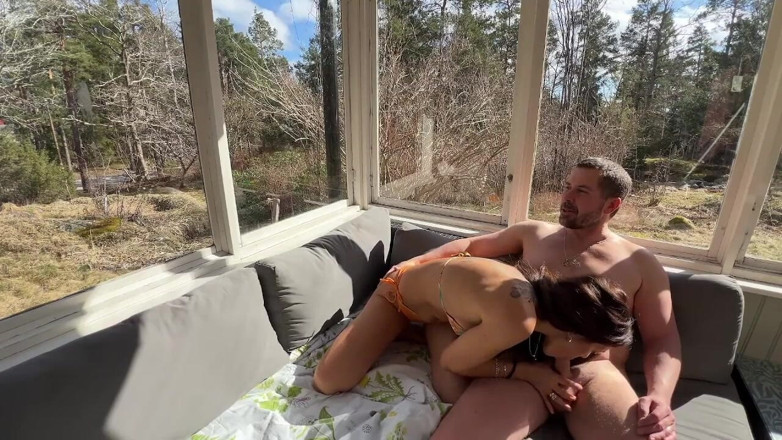 LoveAndRopes: Abbiamo Deciso Di Festeggiare La Primavera Facendo Sesso Fuori, Ma...