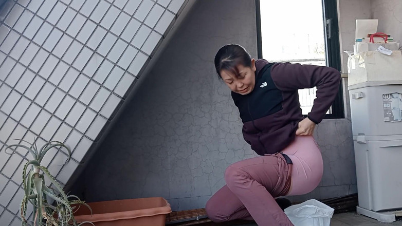Mayumi Kanzaki: Video kencing putus asa Jepang